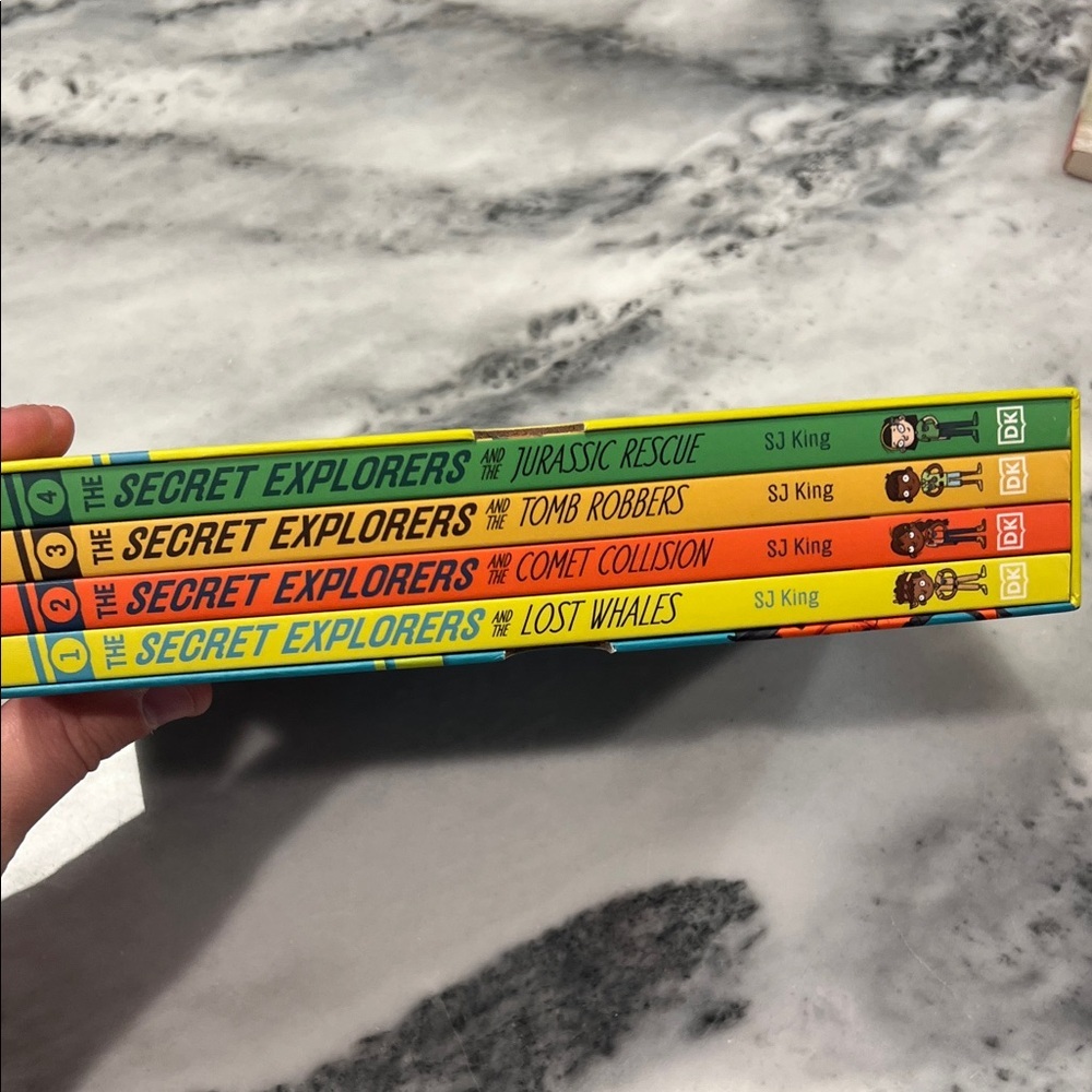 NEW - Adventures with the Secret Explorers Set of 4 Books - Picture 4 of 5